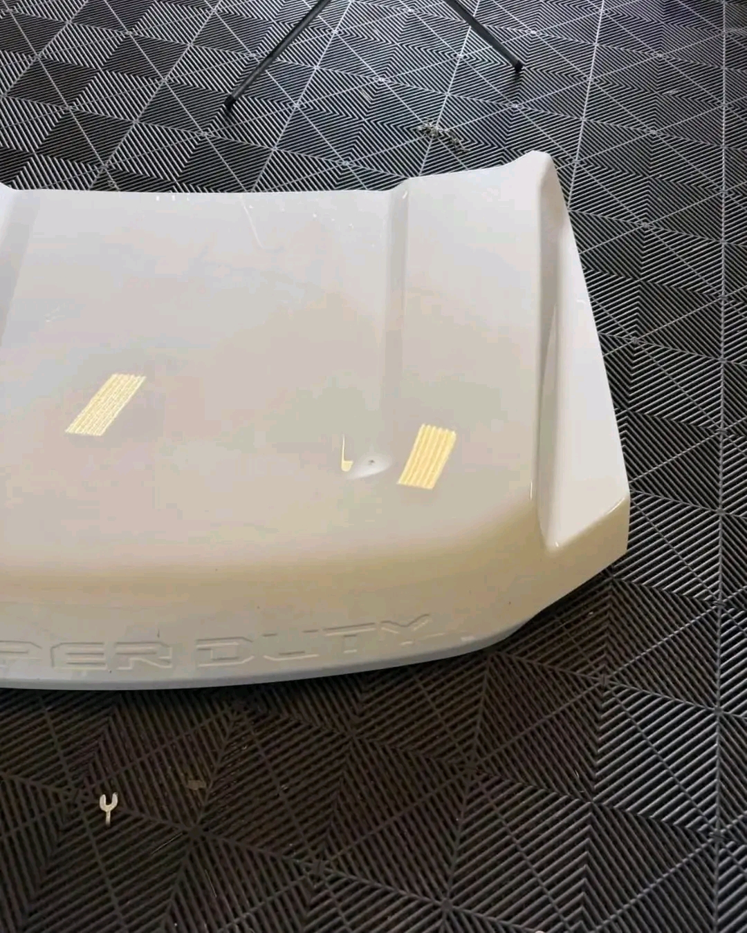 F250-350 white Hood — photo 3