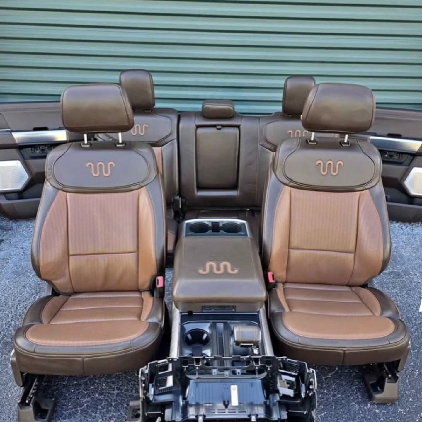 KING RANCH SEATS AND CONSOLE — photo 5