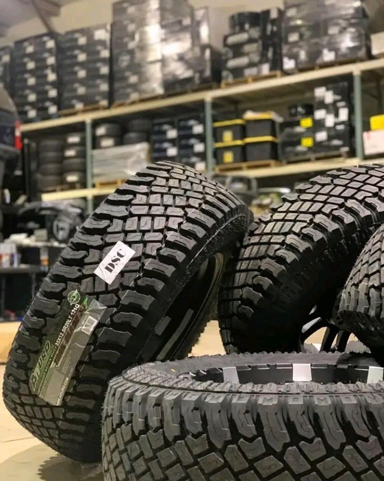 F-150/F-250 Off-Road Wheel & Tire Set